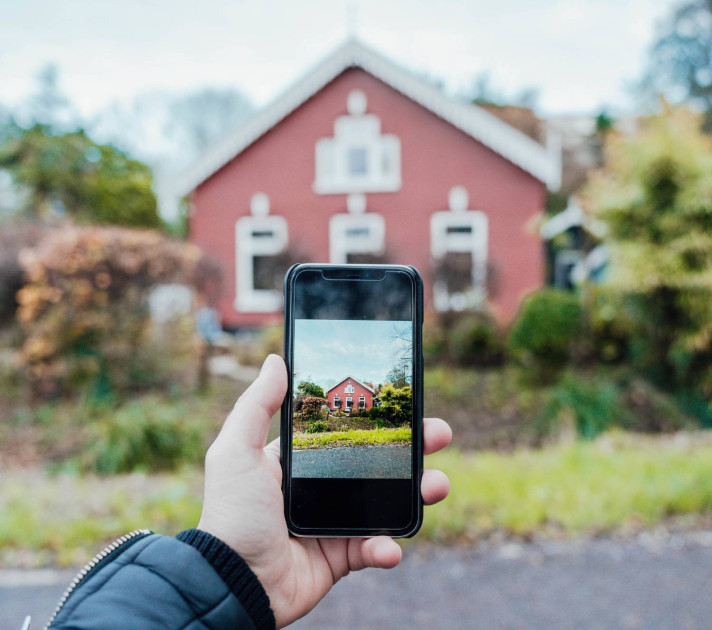 Hoe maakt u foto's om een huis te verkopen