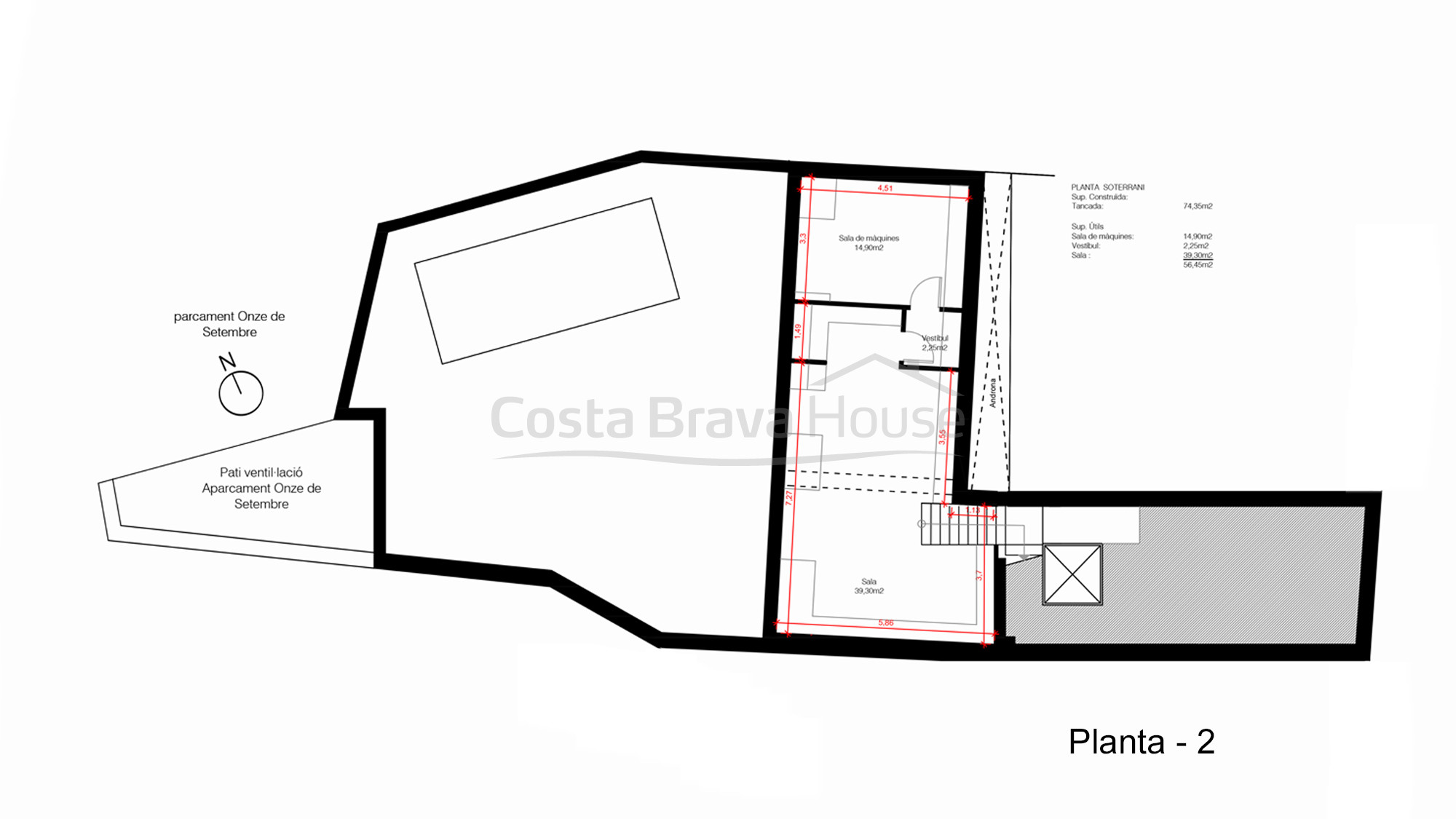 Casa de pueblo íntegramente reformada en venta en Begur con 200 m² de patio con piscina
