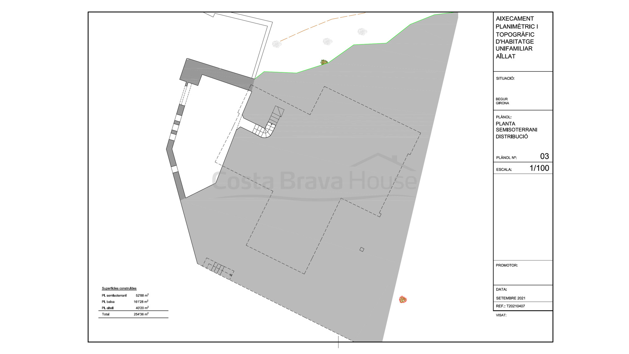 Finca en venda entre Esclanyà i Begur amb masia en construcció