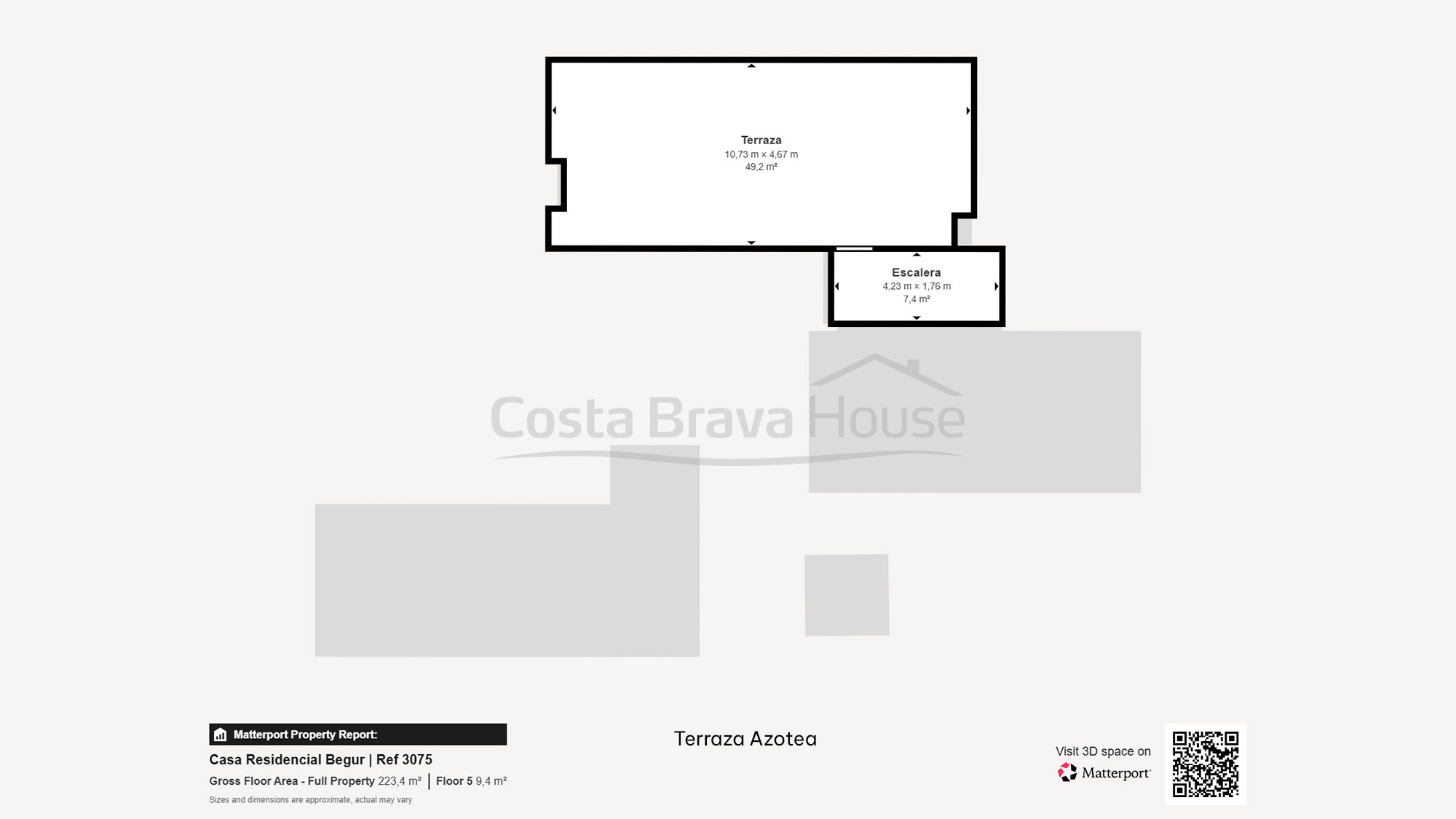 Eigentijdse villa te koop in Esclanyà met moderne architectuur en niveaus, vlak bij de stranden