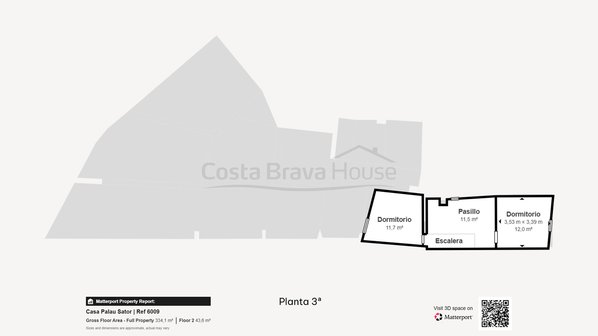 Stone village house in Palau-Sator with inner patio and high renovation potential