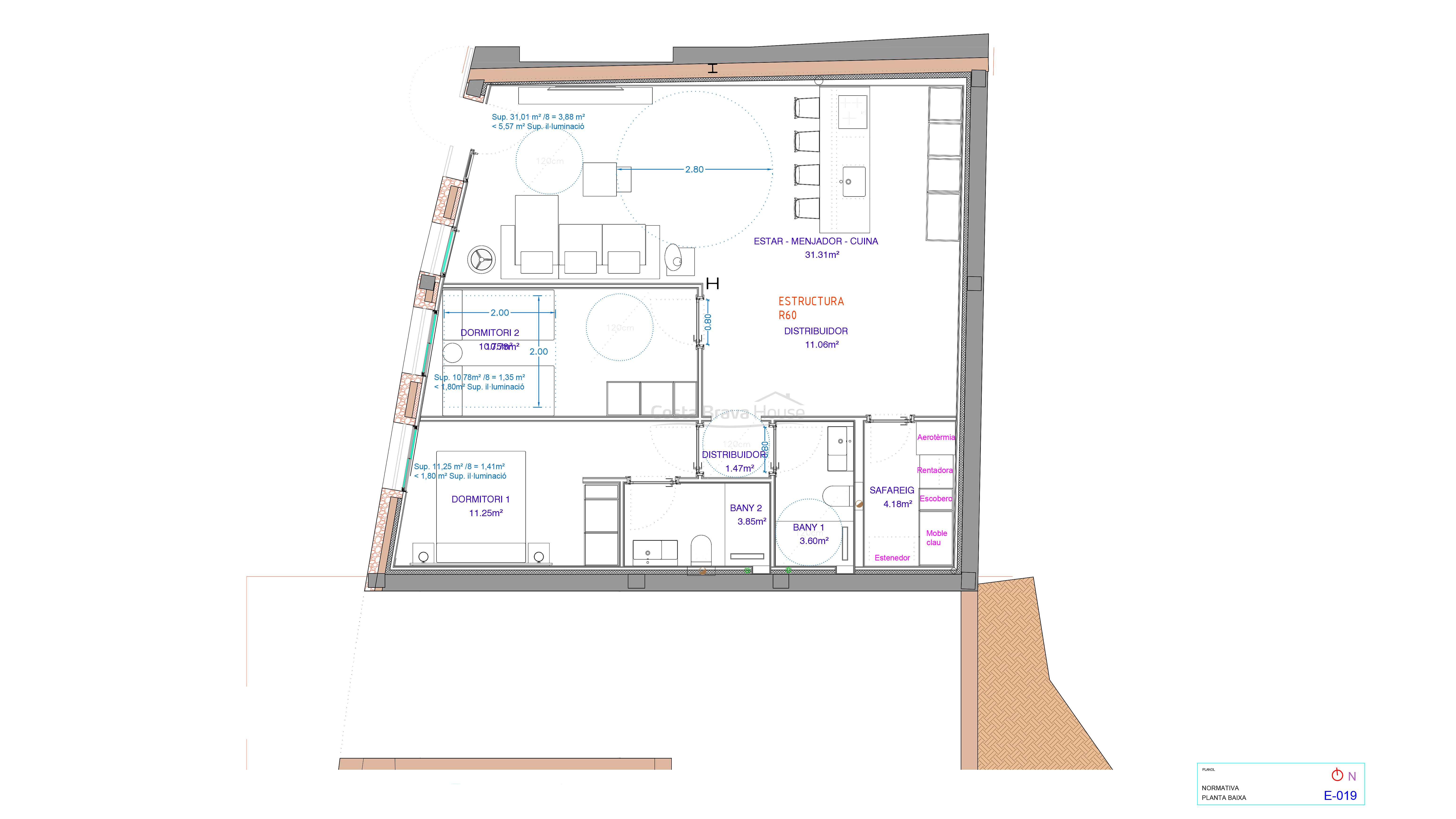 Apartamento de obra nueva en venta en el centro histórico de Begur con diseño contemporáneo