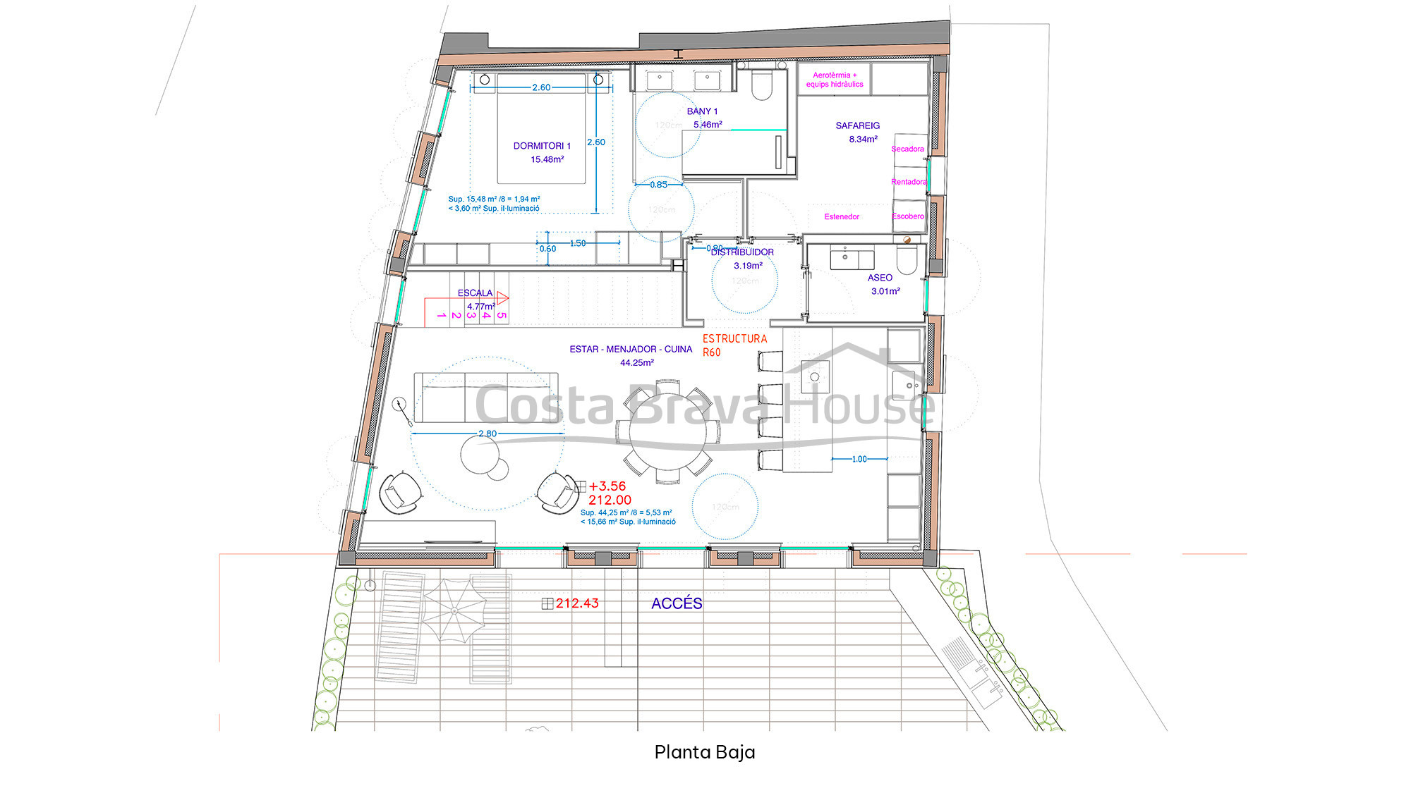 Construction neuve à vendre à Begur, logement en duplex avec jardin privé dans le centre historique