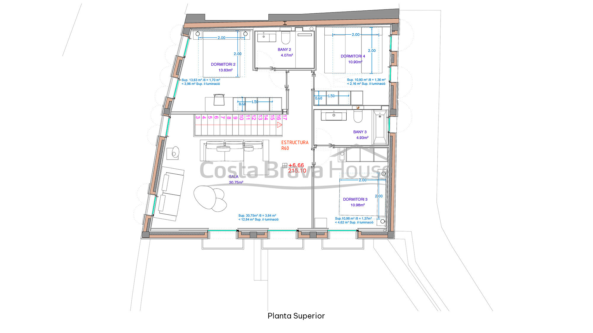 Obra nueva en venta en Begur, vivienda dúplex con jardín privado en el casco histórico