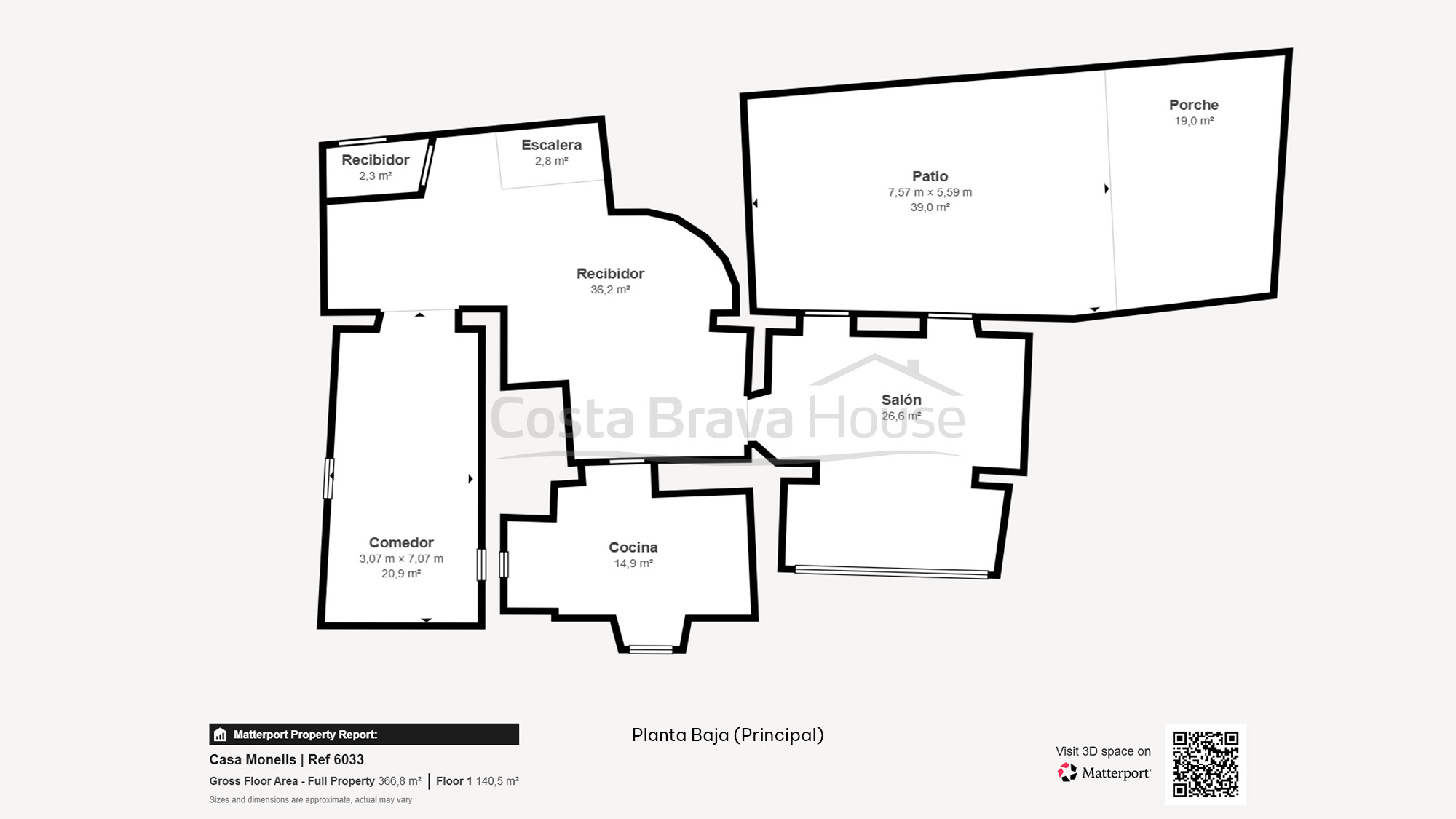 Stone house in Monells with inner courtyard, terrace and views of the medieval square