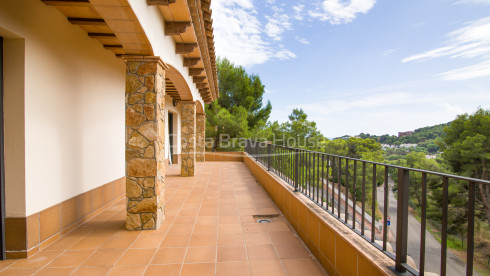 Casa con piscina en venta en Tamariu, a solamente 5 min a pie de la cala de Aigua Xelida