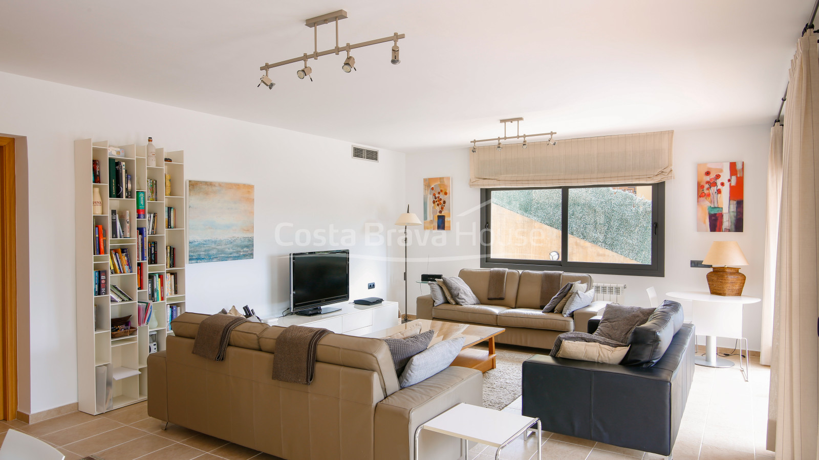 Casa con piscina en venta en Tamariu, a solamente 5 min a pie de la cala de Aigua Xelida