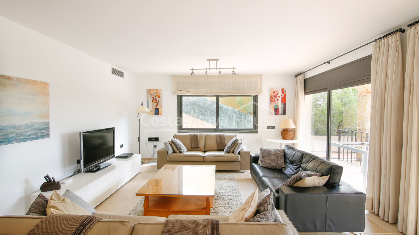 Casa con piscina en venta en Tamariu, a solamente 5 min a pie de la cala de Aigua Xelida