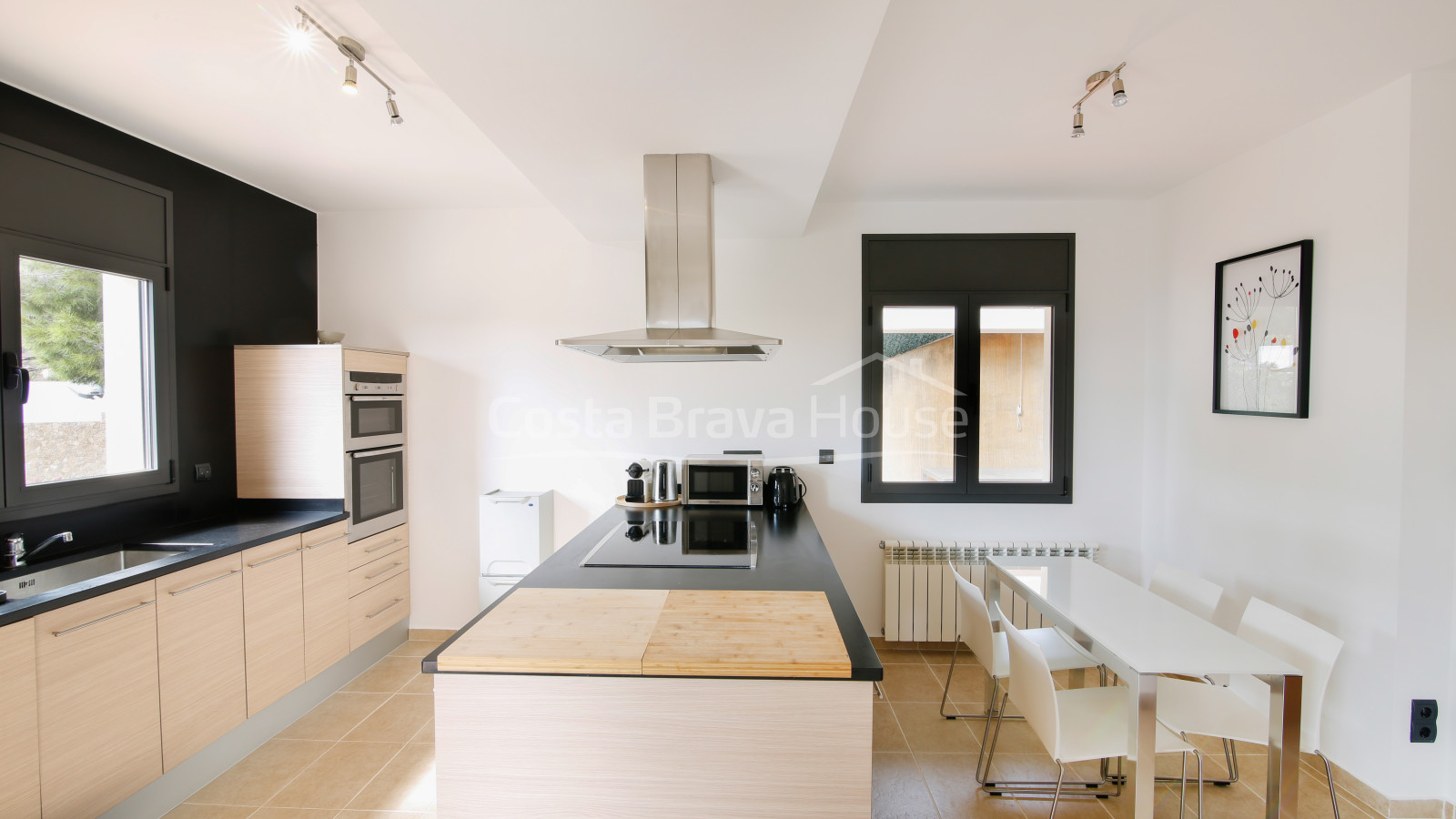 Casa con piscina en venta en Tamariu, a solamente 5 min a pie de la cala de Aigua Xelida