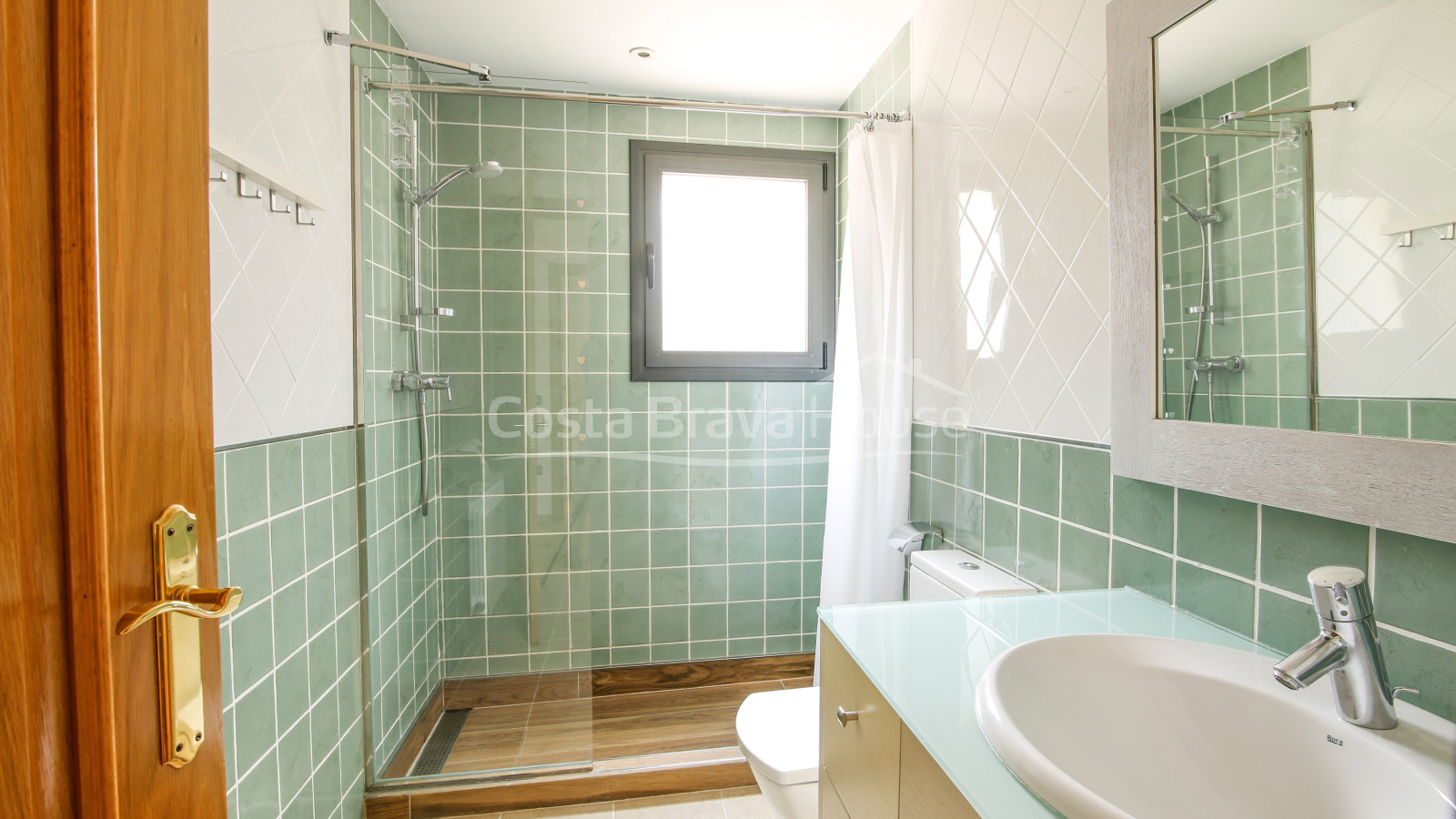 Casa con piscina en venta en Tamariu, a solamente 5 min a pie de la cala de Aigua Xelida