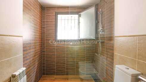 Casa con piscina en venta en Tamariu, a solamente 5 min a pie de la cala de Aigua Xelida