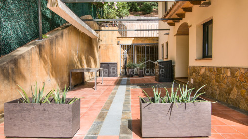 Casa con piscina en venta en Tamariu, a solamente 5 min a pie de la cala de Aigua Xelida