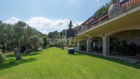 Impressive luxury villa with fantastic sea views for sale in Aiguablava (Begur)