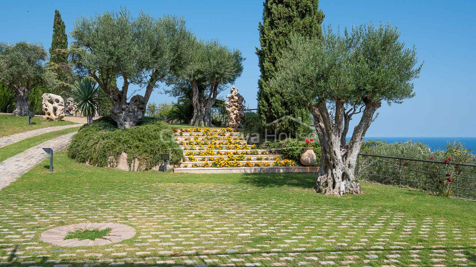 Impresionante villa de lujo con fantásticas vistas al mar en venta en Aiguablava (Begur)