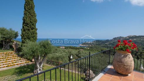 Indrukwekkende luxevilla met fantastisch zeezicht te koop in Aiguablava (Begur)