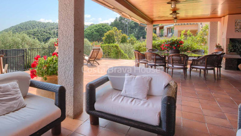 Impresionante villa de lujo con fantásticas vistas al mar en venta en Aiguablava (Begur)