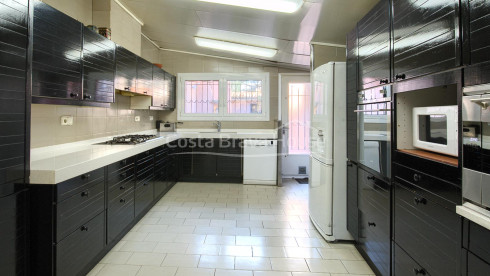 Indrukwekkende luxevilla met fantastisch zeezicht te koop in Aiguablava (Begur)