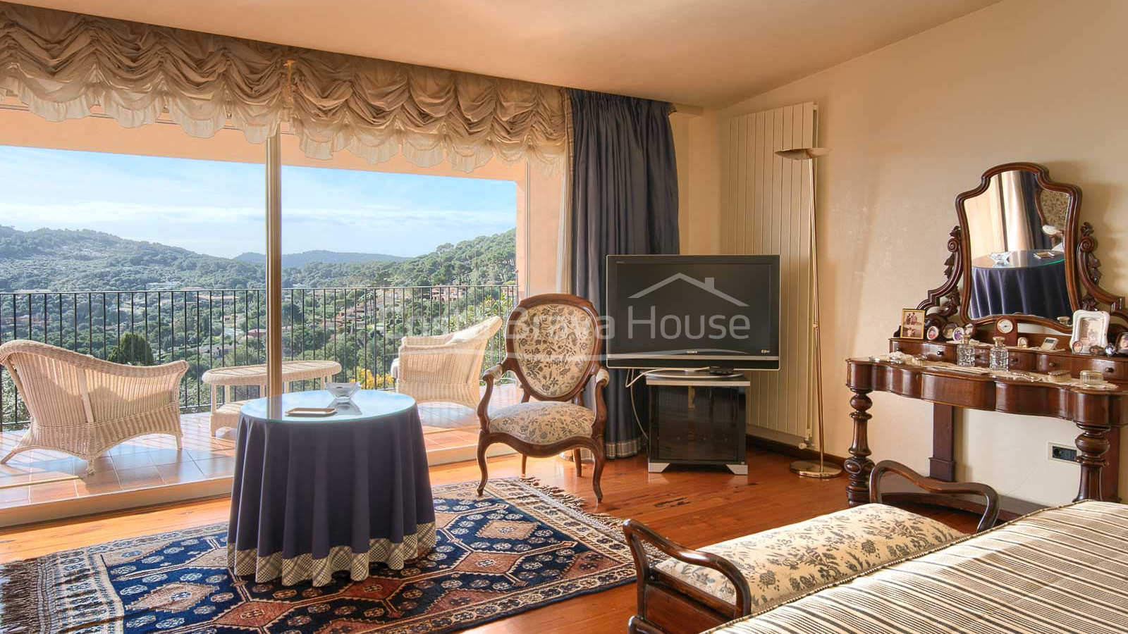 Impressive luxury villa with fantastic sea views for sale in Aiguablava (Begur)