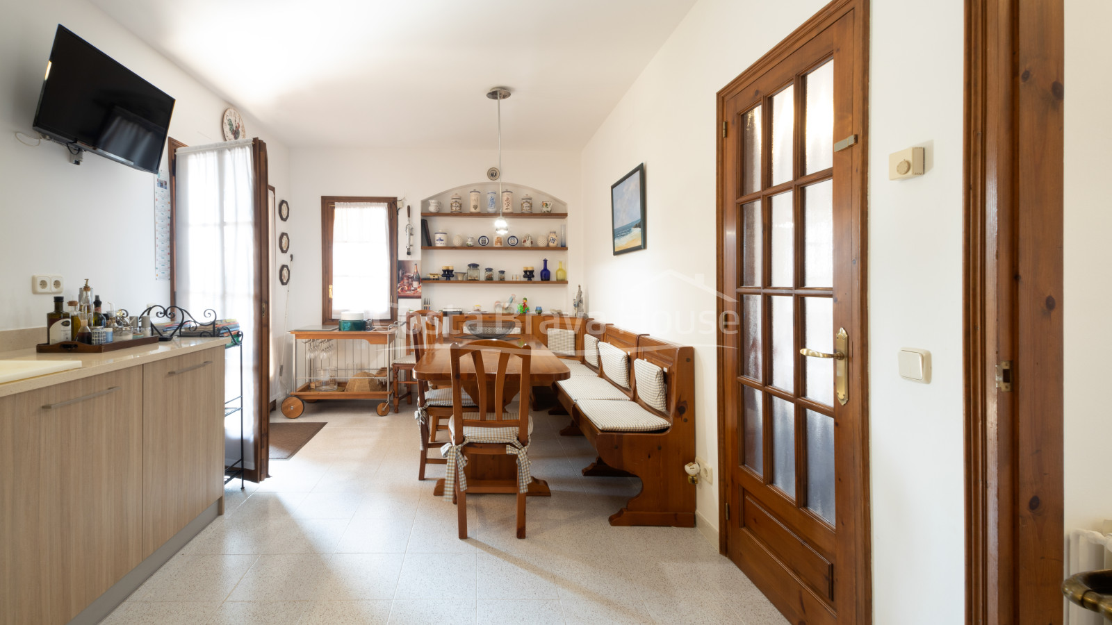 Huis in mediterrane stijl te koop in Tamariu met veel grond en tuin met zwembad