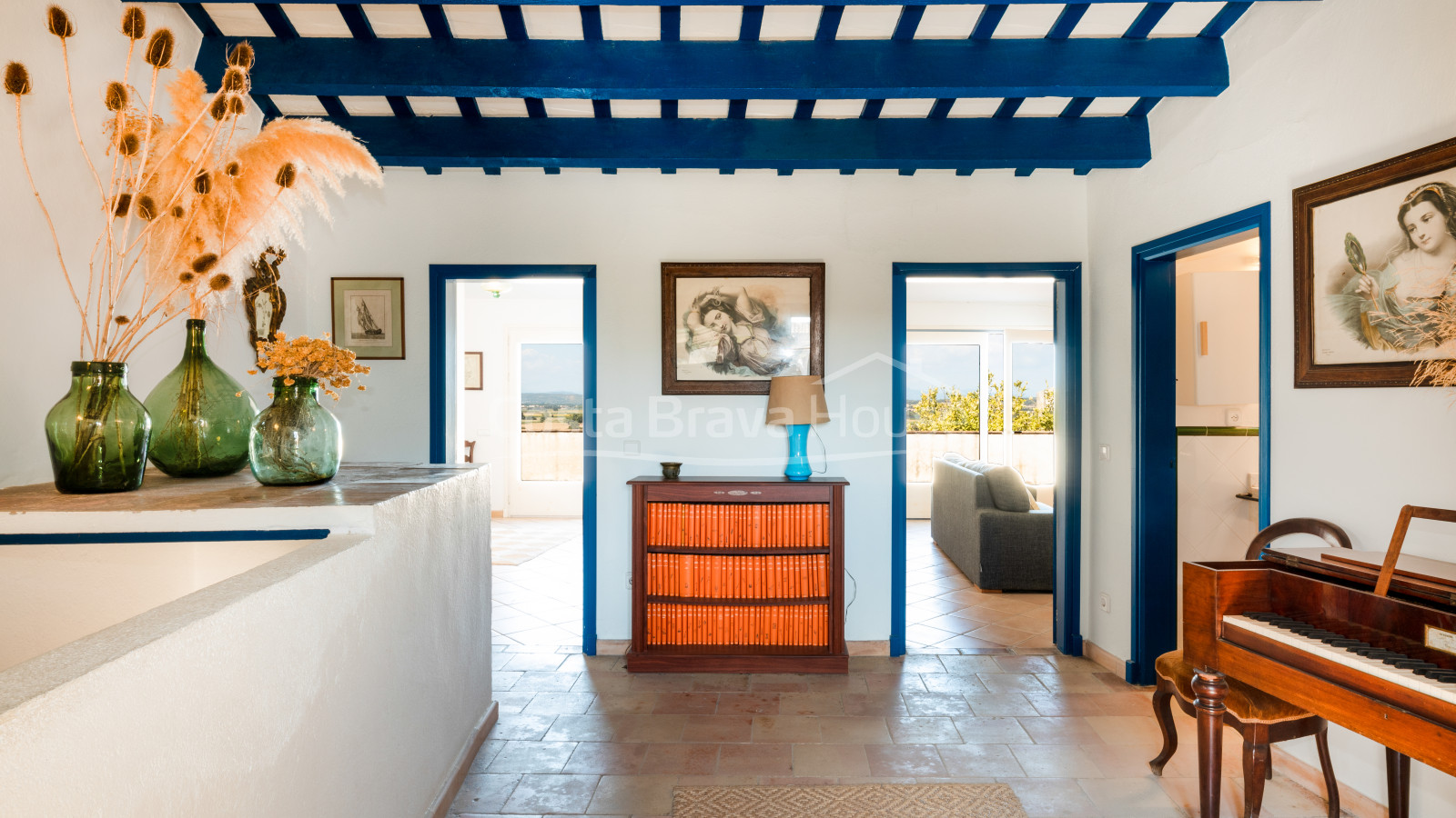 Casa semirústica en venta en Bellcaire con jardín, piscina y preciosas vistas al Empordà
