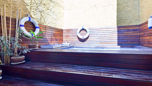 Confortable maison rustique en pierre rénovée à vendre à Ullastret, avec piscine et terrasse