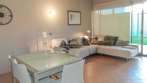 3 apartamentos de reciente construcción en venta en Palafrugell Centro