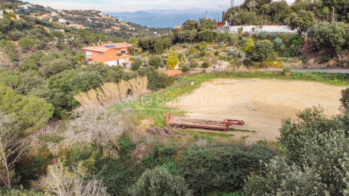 Terreny amb vistes al mar en venda a Begur, per edificar casa de fins a 342 m² amb garatge i piscina