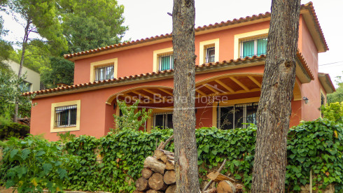 Maison méditerranéenne de style semi-rustique à vendre à Tamariu