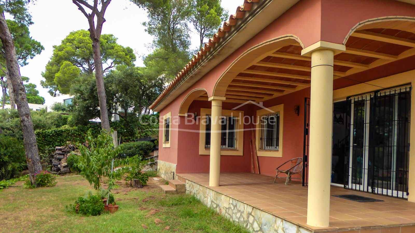 Casa mediterránea de estilo semirústico en venta en Tamariu
