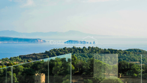 Newly built luxurious house for sale in Begur