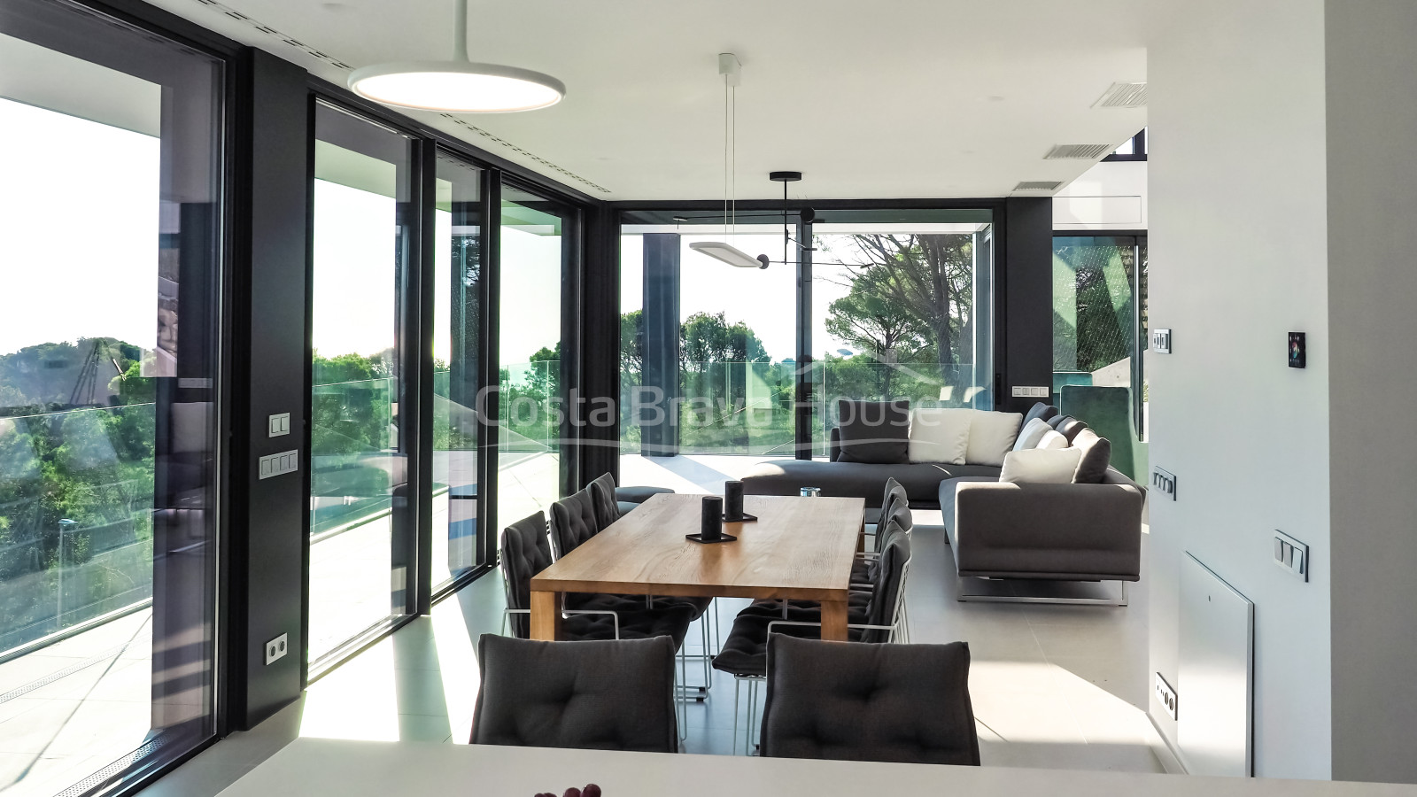 Newly built luxurious house for sale in Begur