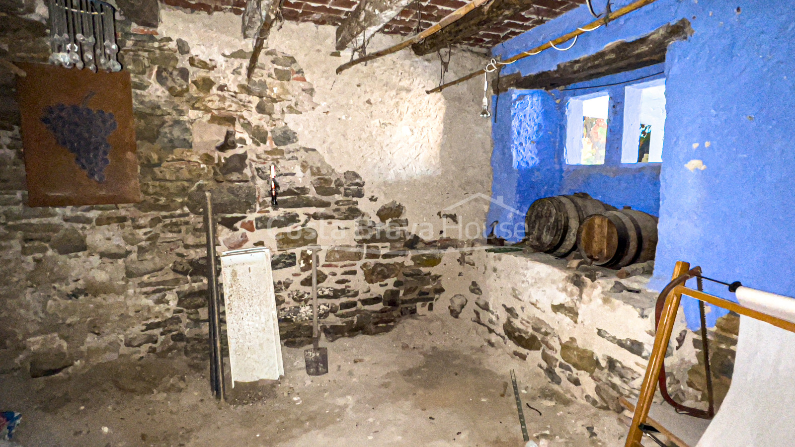 Maison en pierre à vendre à Gualta, avec cour et nombreuses possibilités de transformation