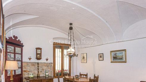 Renovated townhouse for sale in Begur, in a quietl location only 3 min on foot to the church square
