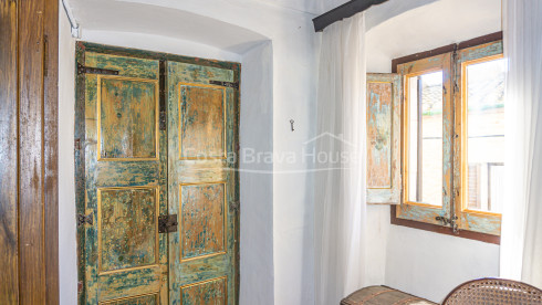 Renovated townhouse for sale in Begur, in a quietl location only 3 min on foot to the church square