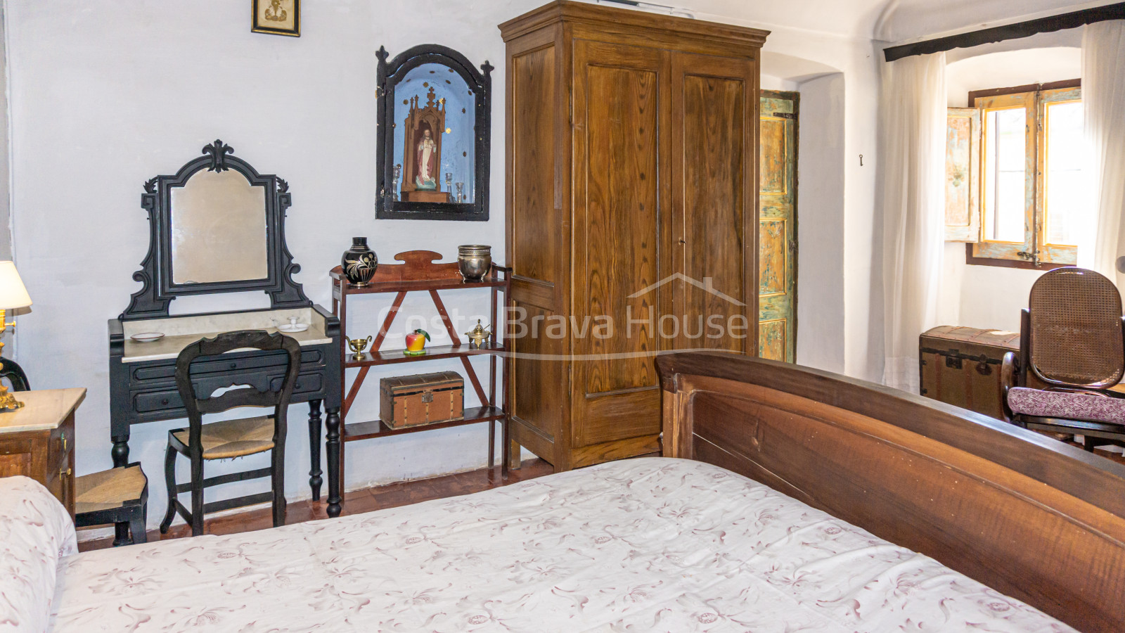 Renovated townhouse for sale in Begur, in a quietl location only 3 min on foot to the church square