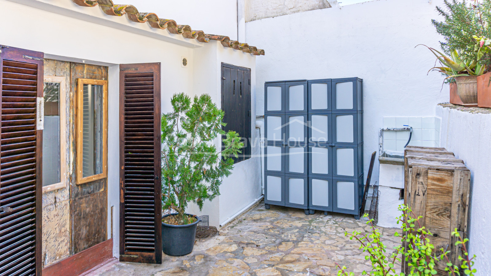 Renovated townhouse for sale in Begur, in a quietl location only 3 min on foot to the church square