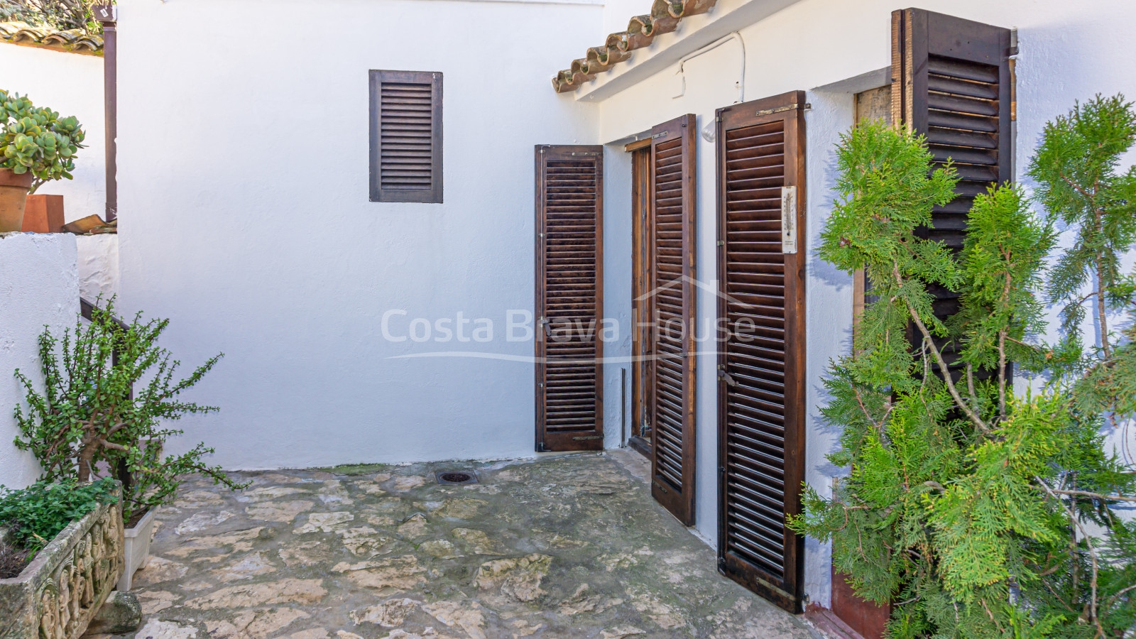 Renovated townhouse for sale in Begur, in a quietl location only 3 min on foot to the church square