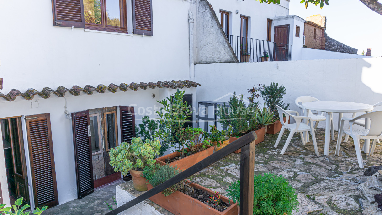 Casa reformada en venda a Begur, en una ubicació tranquil·la a 3 min a peu de la plaça de l'església