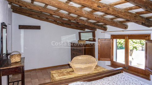 Renovated townhouse for sale in Begur, in a quietl location only 3 min on foot to the church square