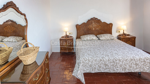 Renovated townhouse for sale in Begur, in a quietl location only 3 min on foot to the church square