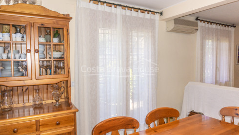 Maison à vendre à Calella Palafrugell à 10 min de la plage, dans une jolie communauté avec piscine