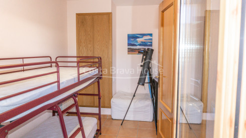 House for sale in Calella Palafrugell 10 min from the beach, in an attractive community with pool
