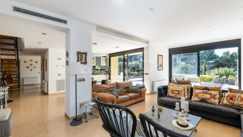 Casa en immillorable estat de conservació, amb jardí i piscina, molt a prop d´Aiguablava i Tamariu