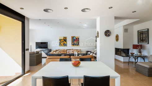 Casa en immillorable estat de conservació, amb jardí i piscina, molt a prop d´Aiguablava i Tamariu