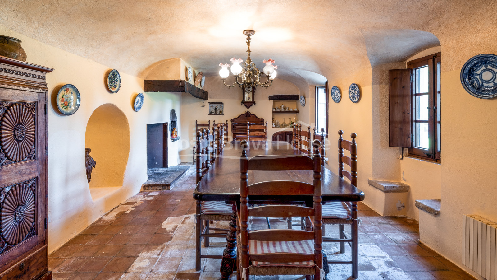 Stately 17th century Catalan country house for sale in Cruilles with 19 ha of land and outbuildings