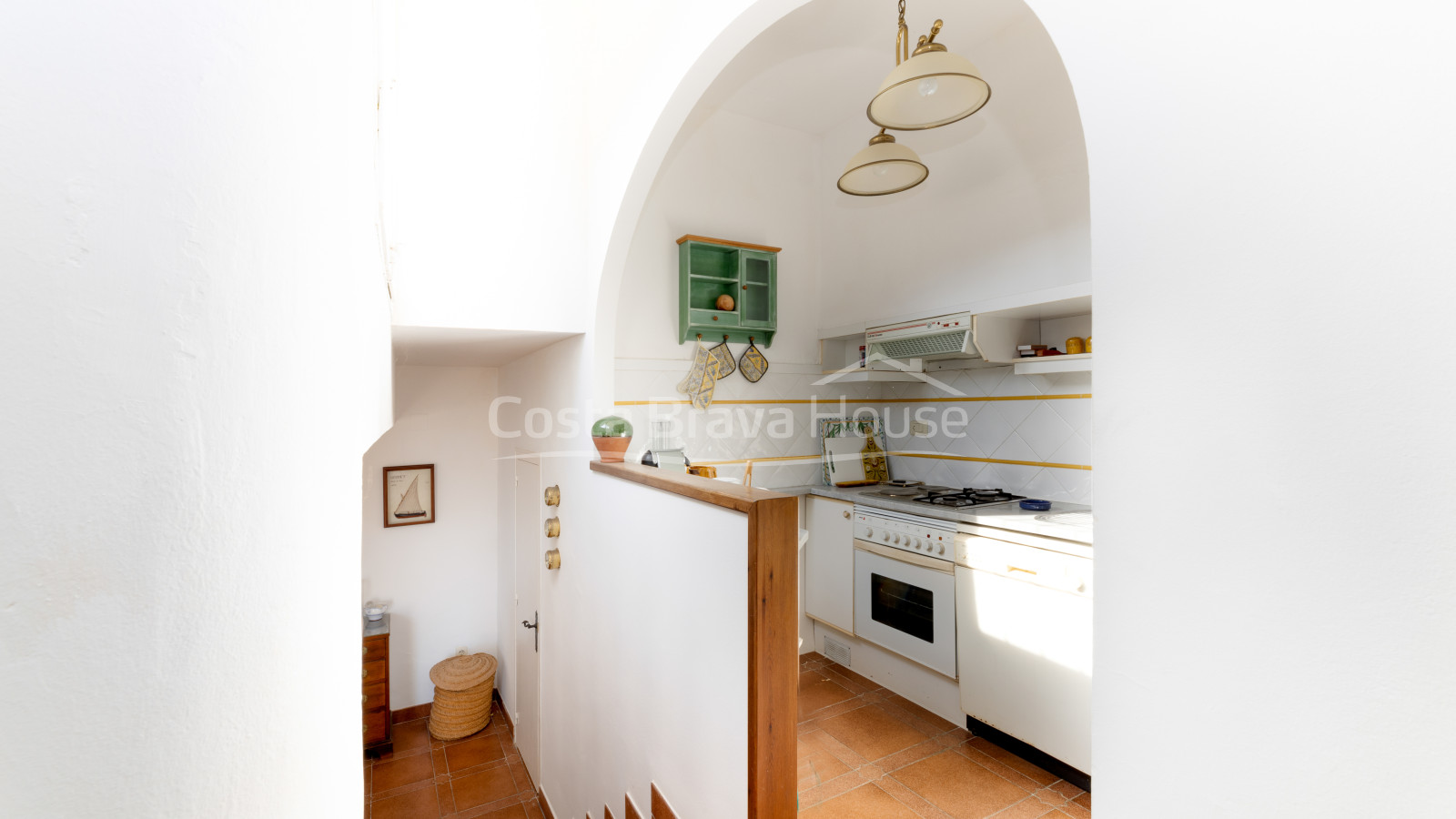 Lot de 3 appartements avec terrasse plus une annexe, à 2 minutes à pied de la plage de Tamariu
