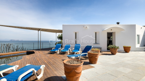 Exclusive villa de luxe à côté de la plage entre Begur et Pals, avec des vues incroyables sur la mer