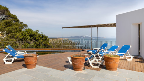 Exclusive luxury villa steps from the beach between Begur and Pals, with incredible views to the sea