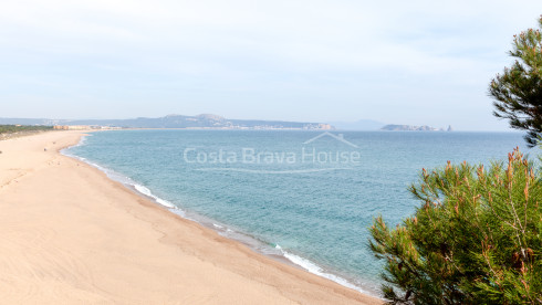 Exclusiva vila de luxe a prop de la platja, entre Begur i Pals, amb increïbles vistes al mar