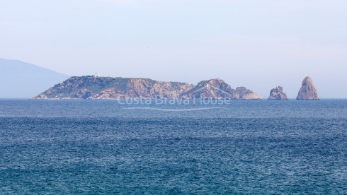 Exclusiva vila de luxe a prop de la platja, entre Begur i Pals, amb increïbles vistes al mar